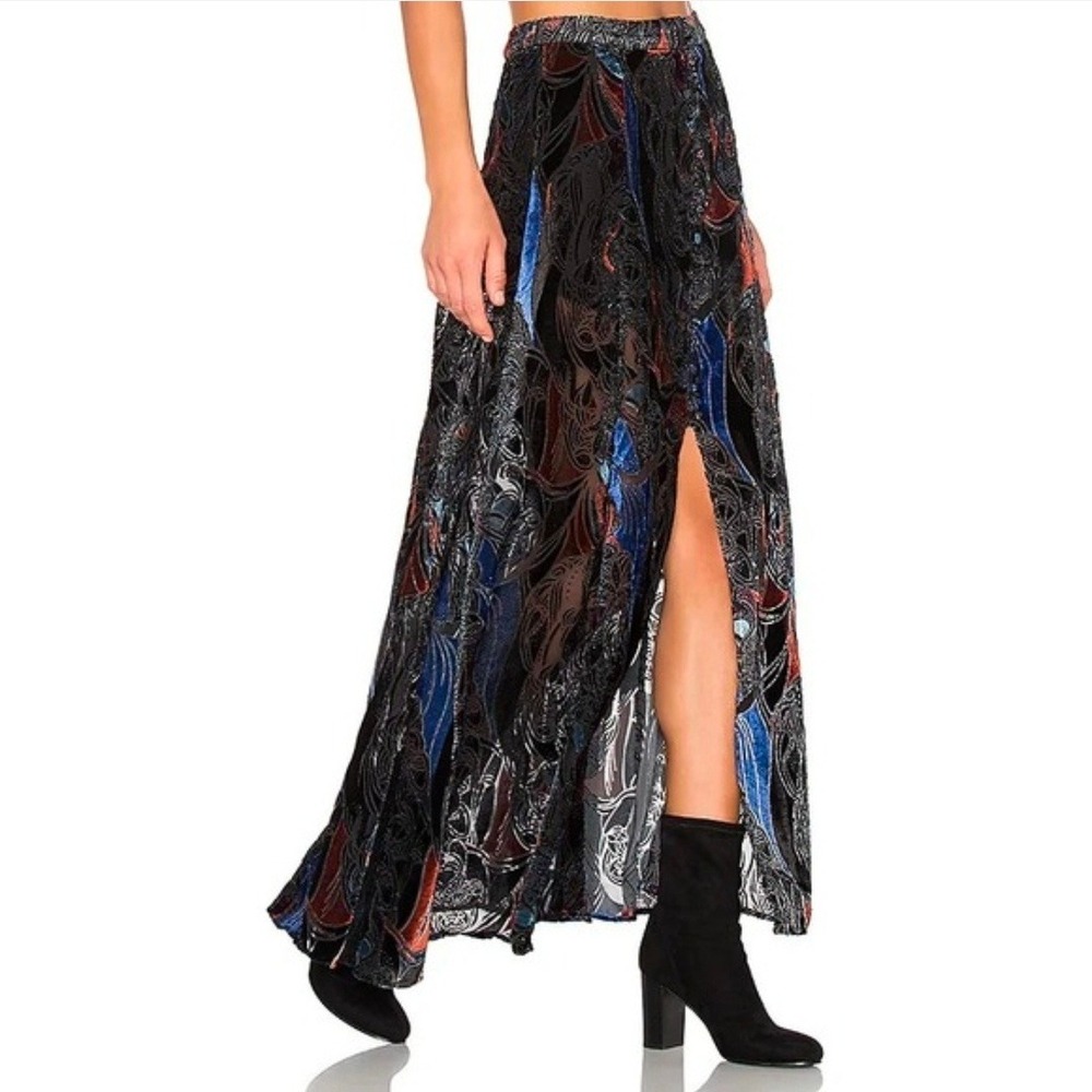 Free People Love Me So Right Skirt Size 0 Black Blue Velvet Burnout Button Slit